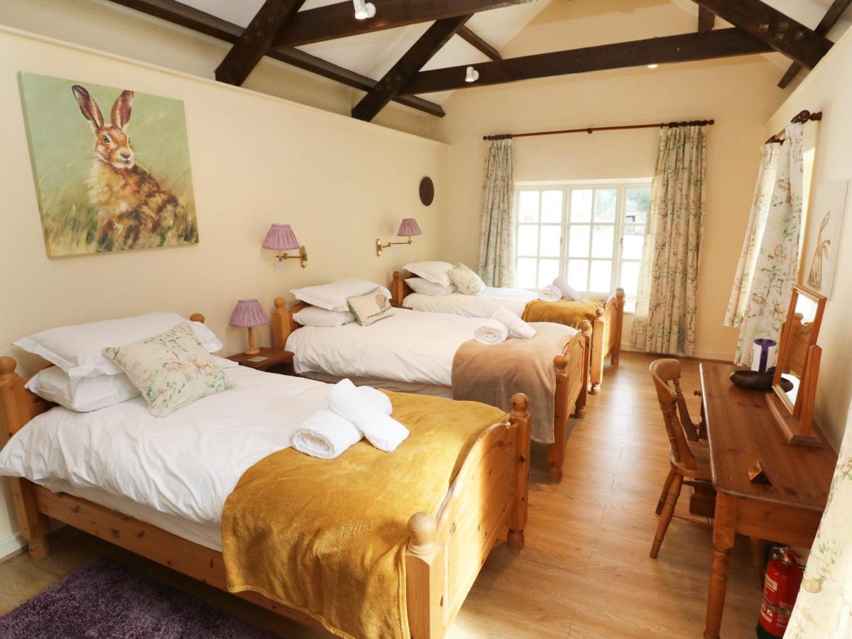 Tregoninny Vineyard And Woodland Farmhouse Truro Exterior photo