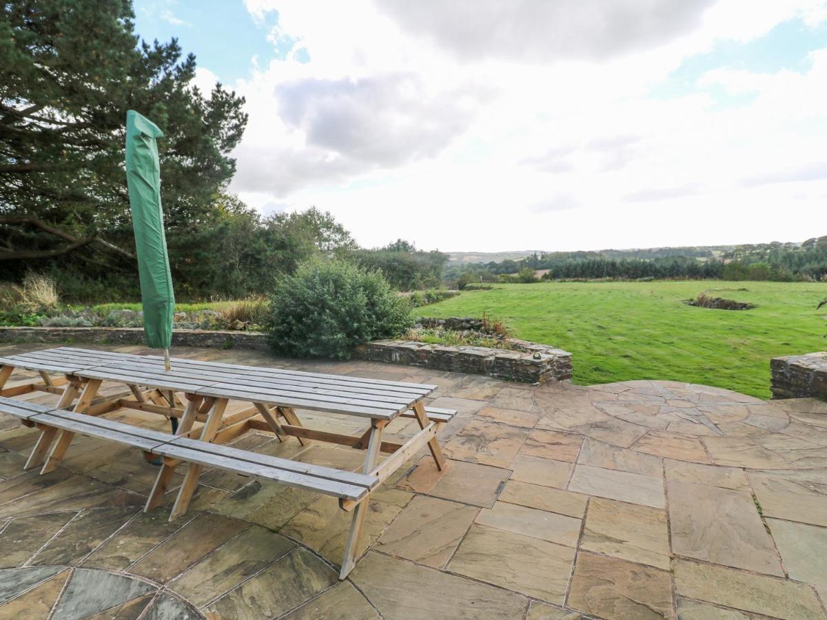Tregoninny Vineyard And Woodland Farmhouse Truro Exterior photo