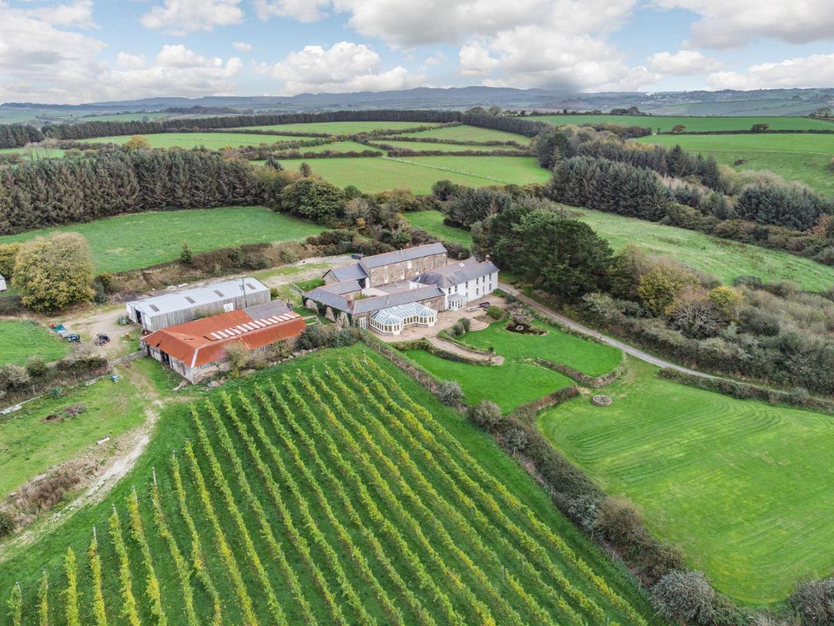 Tregoninny Vineyard And Woodland Farmhouse Truro Exterior photo
